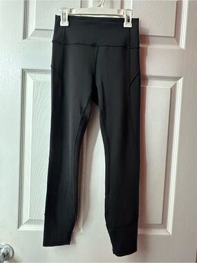 Like new Black Lululemon leggings size 4